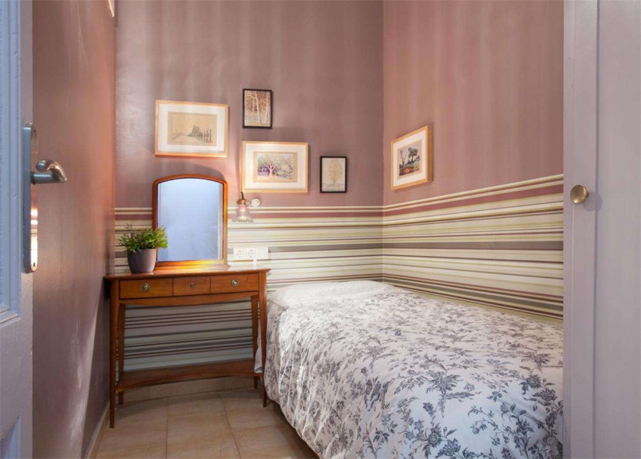 Aparteasy - Family Sant Antoni Apt. Barcelona Exterior foto